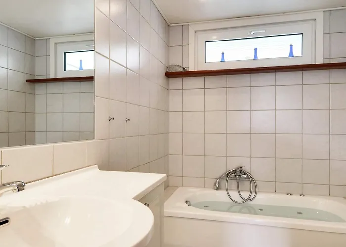 6 Person In Hemmet-by Traum Hébergement de vacances *